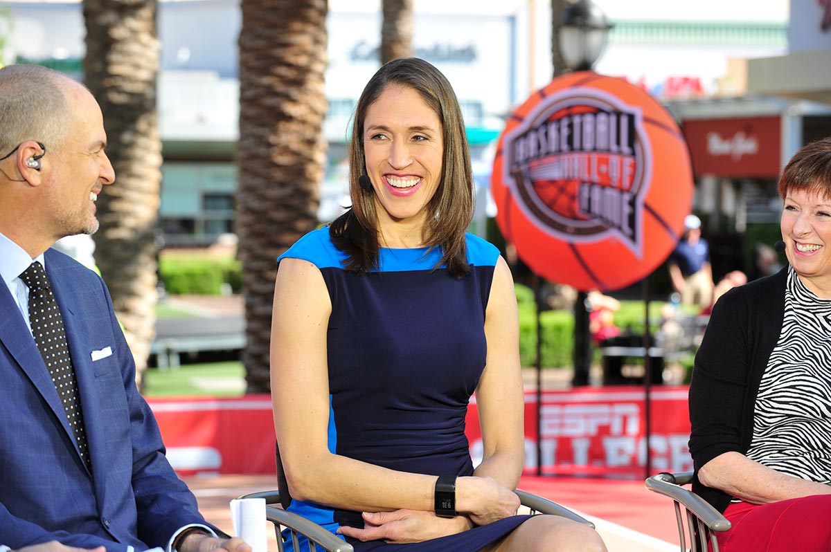 Rebecca Lobo ’95 (CLAS) talks with ESPN’s Jay Bilas